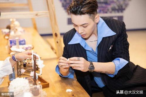 二哥吃瓜娱乐圈,娱乐圈幕后风云大揭秘  第1张